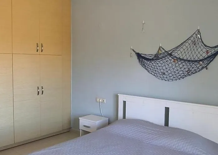 Peaceful With Pool And Parking - 2 Bedrooms Lägenhet Hersonissos (Crete)