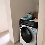 Peaceful With Pool And Parking - 2 Bedrooms Χερσόνησος