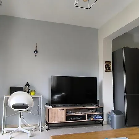 Peaceful With Pool And Parking - 2 Bedrooms Апартаменты