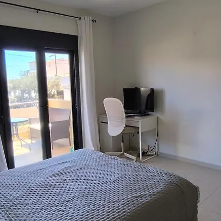 Appartement Peaceful With Pool And Parking - 2 Bedrooms *