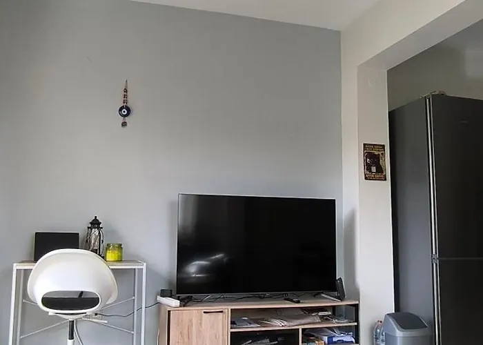 Peaceful With Pool And Parking - 2 Bedrooms Апартаменты