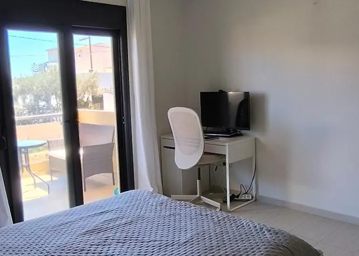 Апартаменты Peaceful With Pool And Parking - 2 Bedrooms *